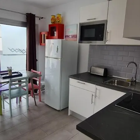 Cool Near Pool & Ac 1 Lejlighedshotel *