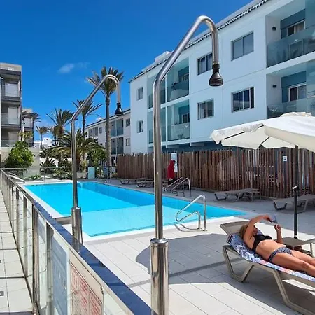 Cool Near Pool & Ac 1 *