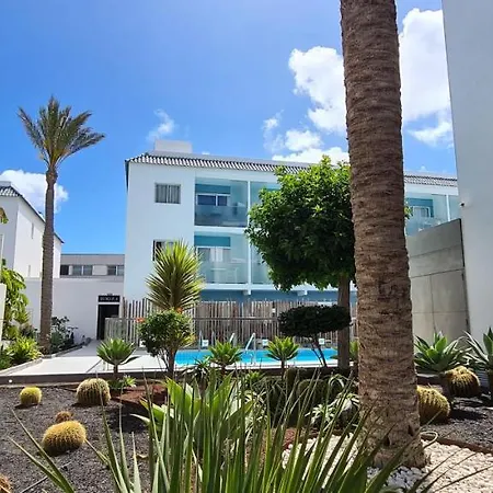 Cool Near Pool & Ac 1 *