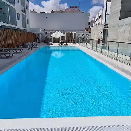 Cool Near Pool & Ac 1