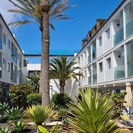 Cool Near Pool & Ac 1