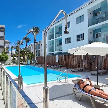 Cool Near Pool & Ac 1