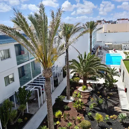 Cool Near Pool & Ac 1 Aparthotel *